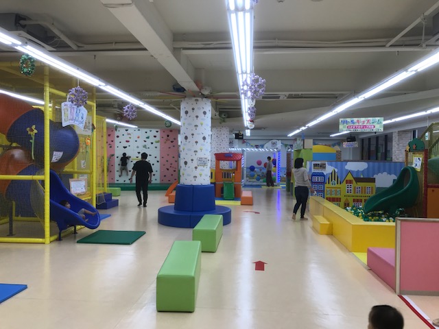 ③広い通路で爆走!無限ハイハイも可能w